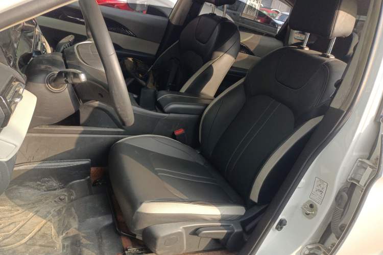 Used Dongfeng Aeolus E70 2021 360H Battery-Swap Version Left Front Seat