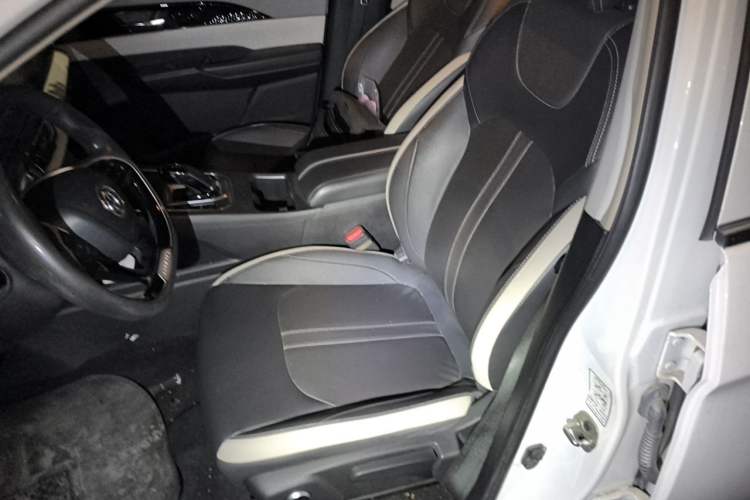 Used Dongfeng Aeolus E70 2021 360H Battery-Swap Version Left Front Seat