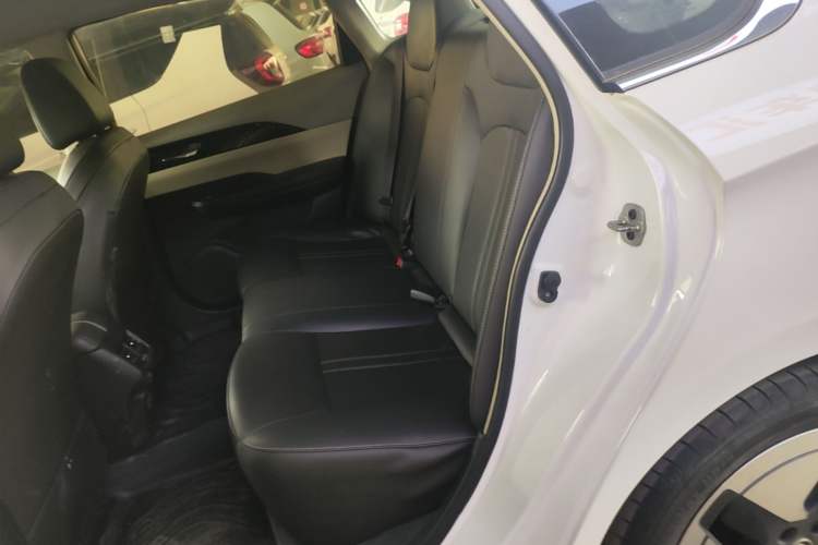 Used Dongfeng Aeolus E70 2021 Revised Version 2 500 Ultra-Comfort Edition Left Rear Seat