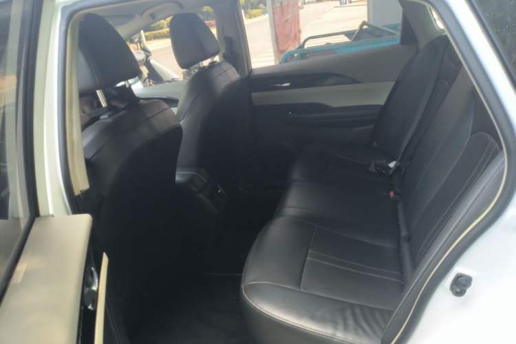Used Dongfeng Aeolus E70 2021 Revised Version 360H Battery-Swap Edition Left Rear Seat