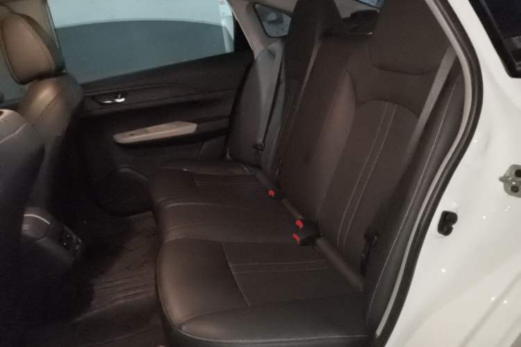Used Dongfeng Aeolus E70 2021 Revised Version 3 500 Ultra-Comfort Edition Left Rear Seat