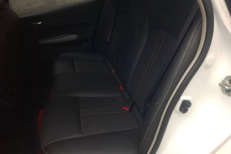 Used Dongfeng Aeolus E70 2021 Revised Version 360H Battery-Swap Edition Left Rear Seat