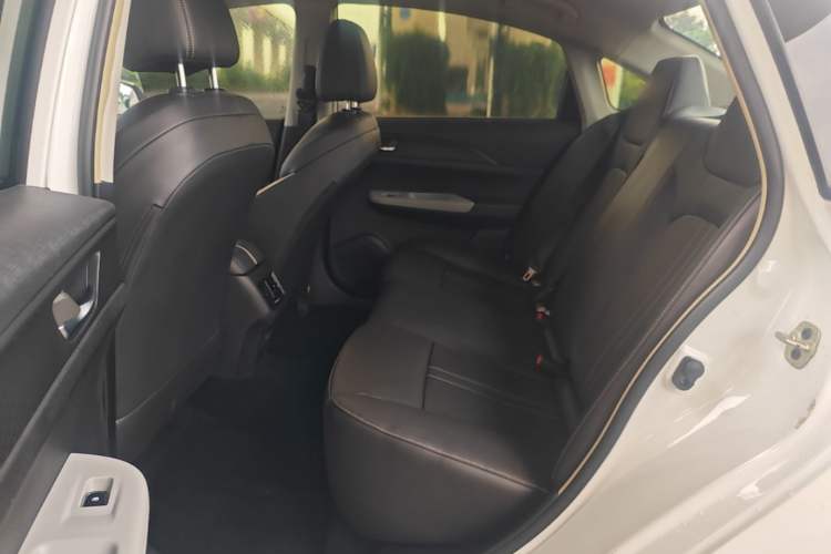 Used Dongfeng Aeolus E70 2021 Revised Version 3 500 Ultra-Comfort Edition Left Rear Seat