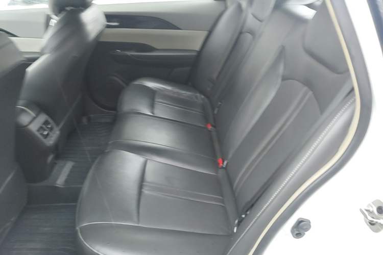 Used Dongfeng Aeolus E70 2021 Revised Version 500 Ultra-Comfort Edition Left Rear Seat