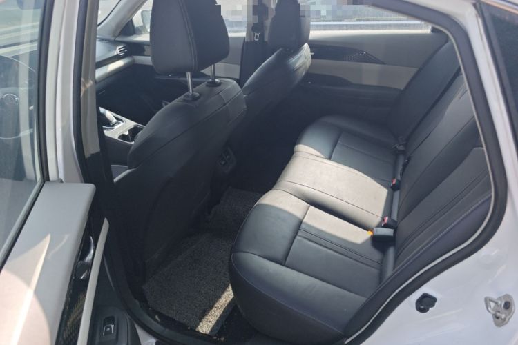 Used Dongfeng Aeolus E70 2021 Revised Version 360H Battery-Swap Edition Left Rear Seat