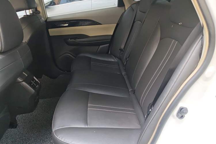 Used Dongfeng Aeolus E70 2021 Revised Version 500 Ultra-Comfort Edition Left Rear Seat