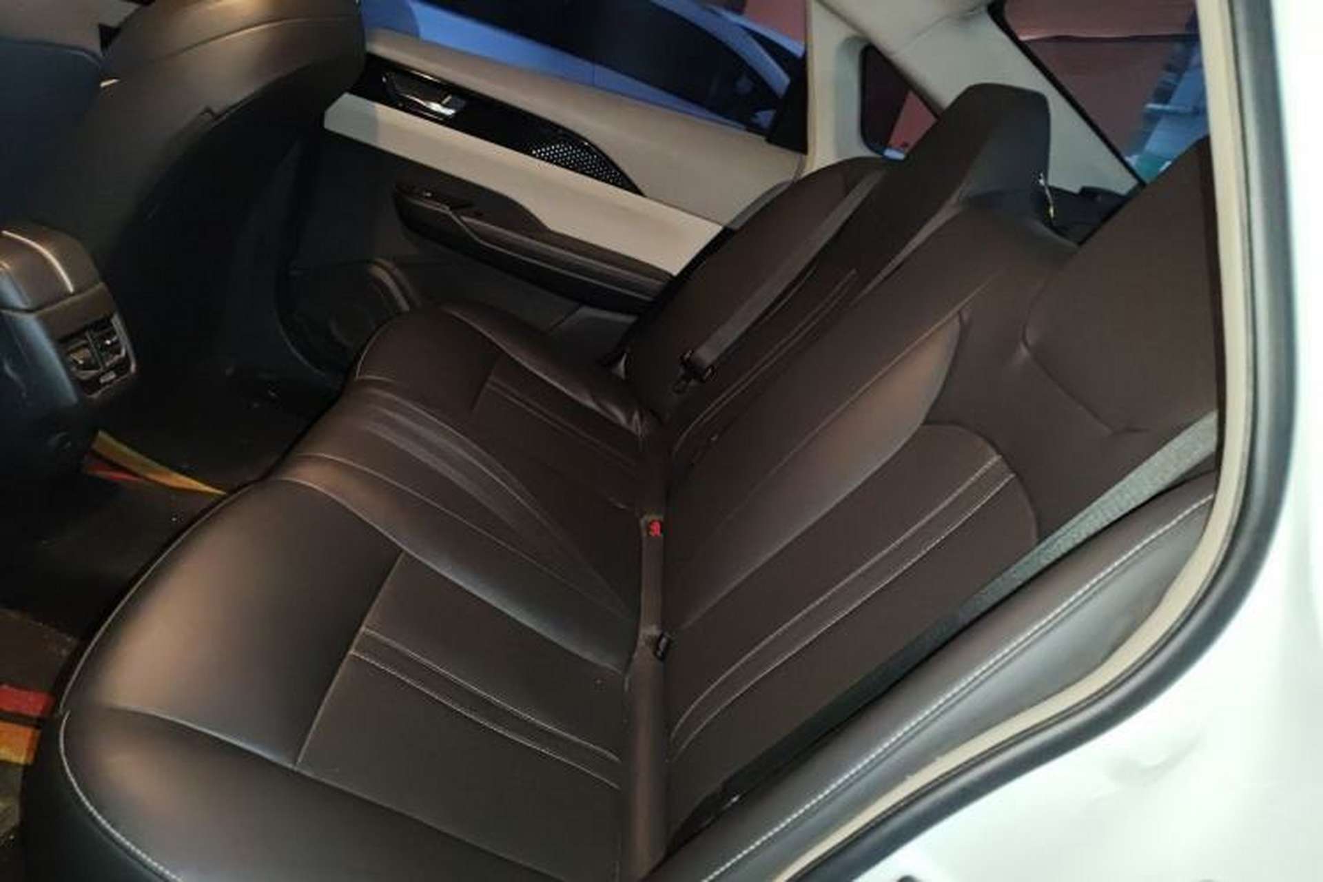 Used Dongfeng Aeolus E70 2021 Revised Version 2 360H Battery-Swap Edition Left Rear Seat