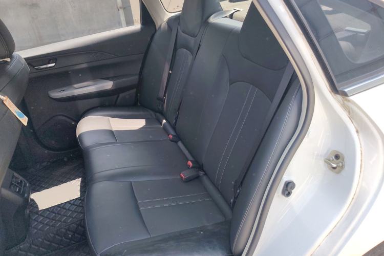 Used Dongfeng Aeolus E70 2021 Revised Version 360H Battery-Swap Edition Left Rear Seat