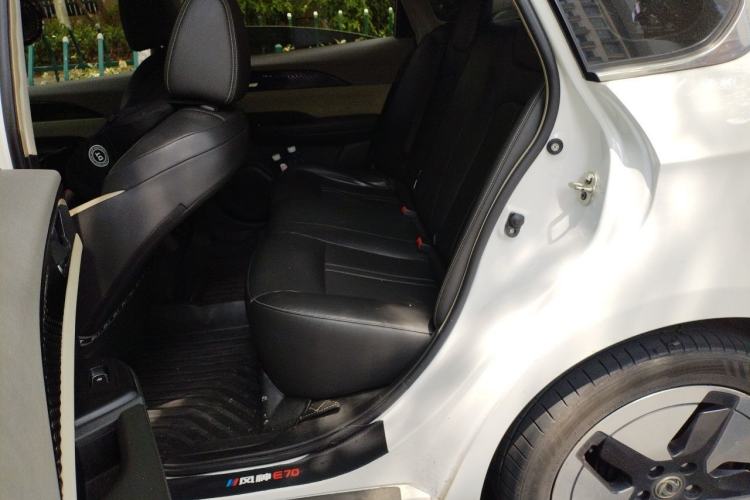 Used Dongfeng Aeolus E70 2021 Revised Version 360H Battery-Swap Edition Left Rear Seat