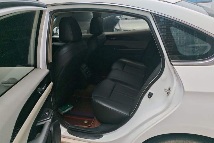 Used Dongfeng Aeolus E70 2021 Revised Version 2 500 Ultra-Comfort Edition Left Rear Seat