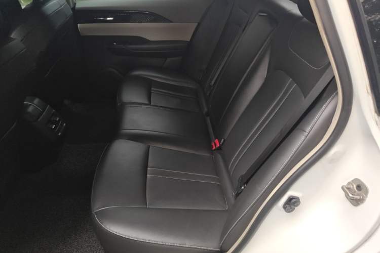Used Dongfeng Aeolus E70 2021 500 Super Delight Edition Left Rear Seat