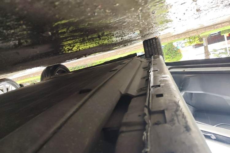 Used Dongfeng Aeolus E70 2021 Revised Version 500 Ultra-Comfort Edition Left Side Sill
