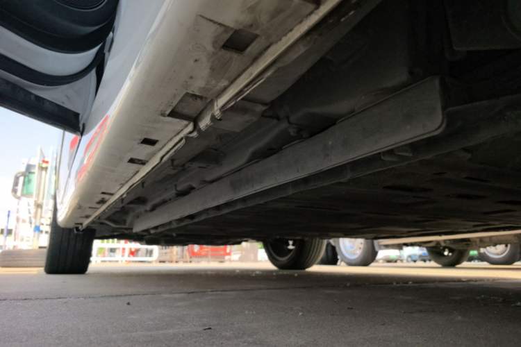 Used Dongfeng Aeolus E70 2021 360H Battery-Swap Version Left Side Sill