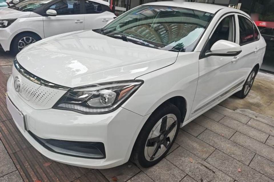 Dongfeng Aeolus E70 2021