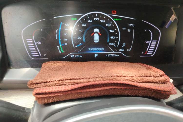 Used Dongfeng Aeolus E70 2021 500 PLUS Ultra-Comfort Edition Odometer Close Up
