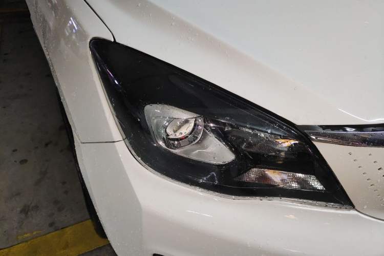Used Dongfeng Aeolus E70 2021 500 Ultra-Comfort Edition Right Front Headlight