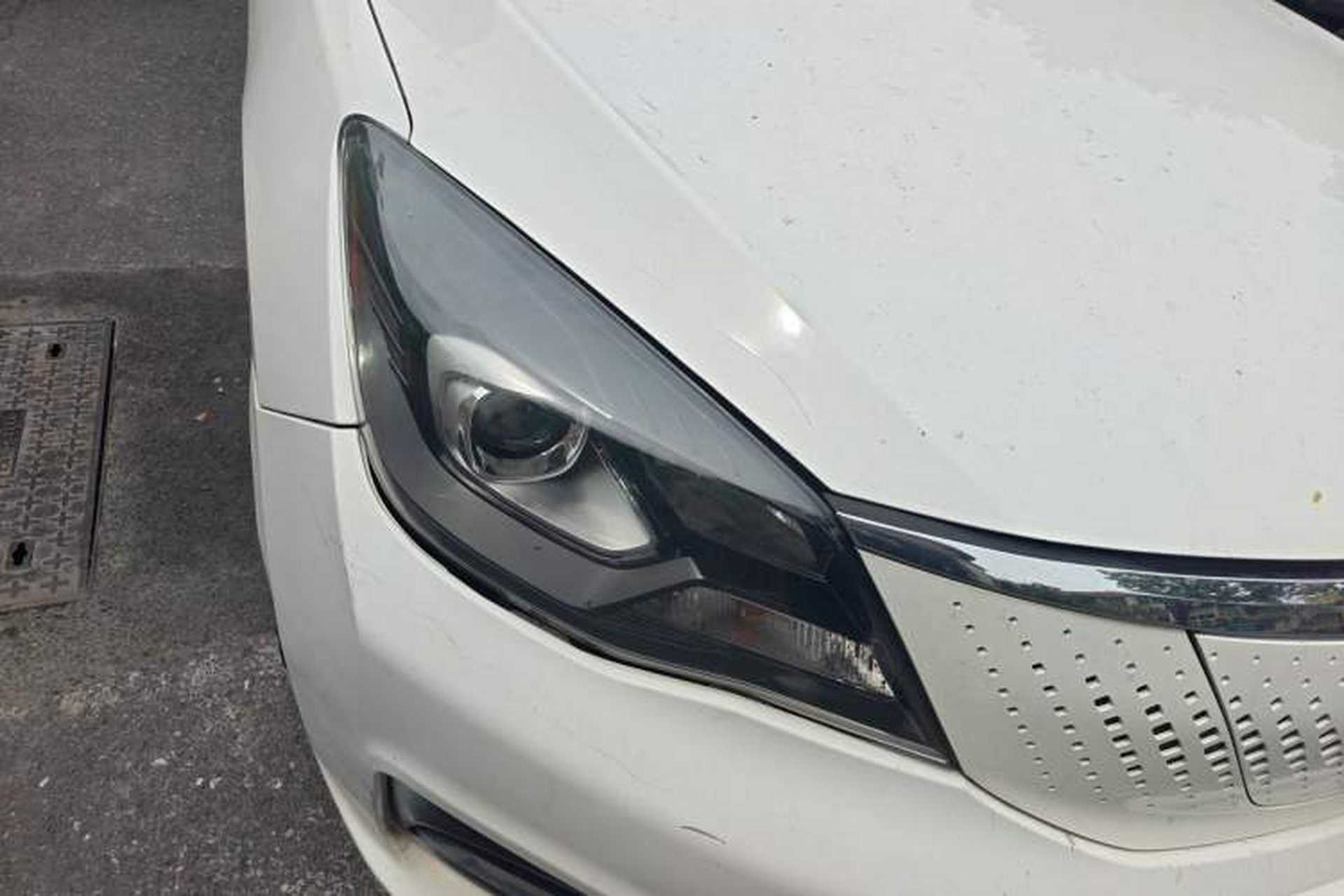Used Dongfeng Aeolus E70 2021 Revised Version 3 500 Ultra-Comfort Edition Right Front Headlight