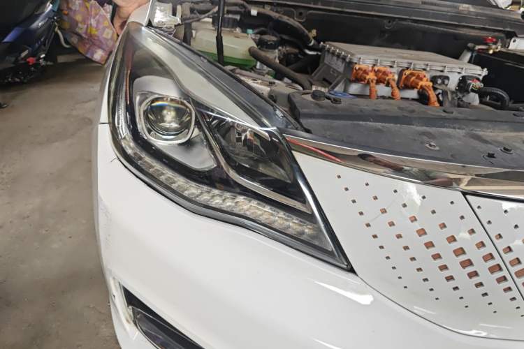 Used Dongfeng Aeolus E70 2021 500 Super Delight Edition Right Front Headlight