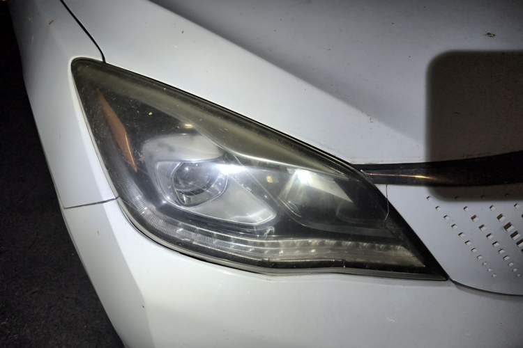 Used Dongfeng Aeolus E70 2021 360H Battery-Swap Version Right Front Headlight