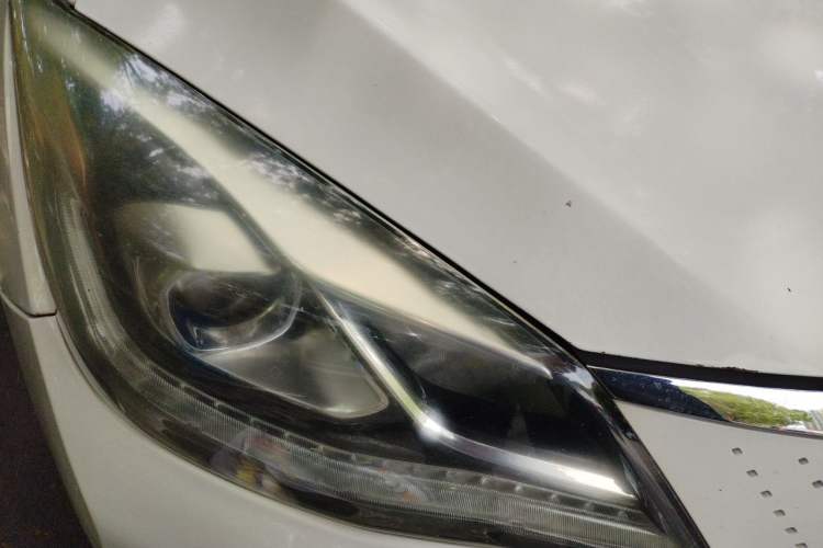 Used Dongfeng Aeolus E70 2021 Revised Version 360H Battery-Swap Edition Right Front Headlight