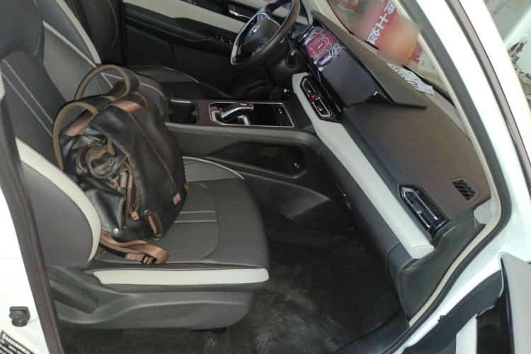 Used Dongfeng Aeolus E70 2021 Revised Version 360H Battery-Swap Edition Right Front Seat