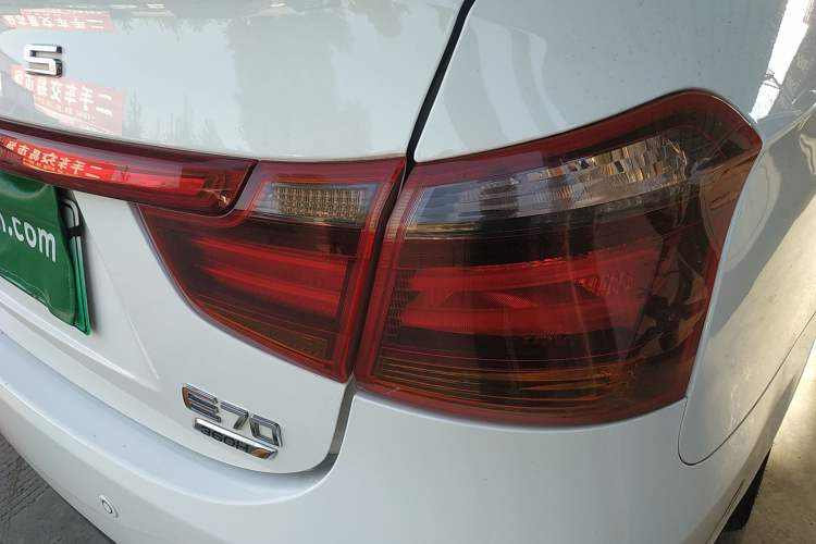 Used Dongfeng Aeolus E70 2021 Revised Version 360H Battery-Swap Edition Right Rear Taillight