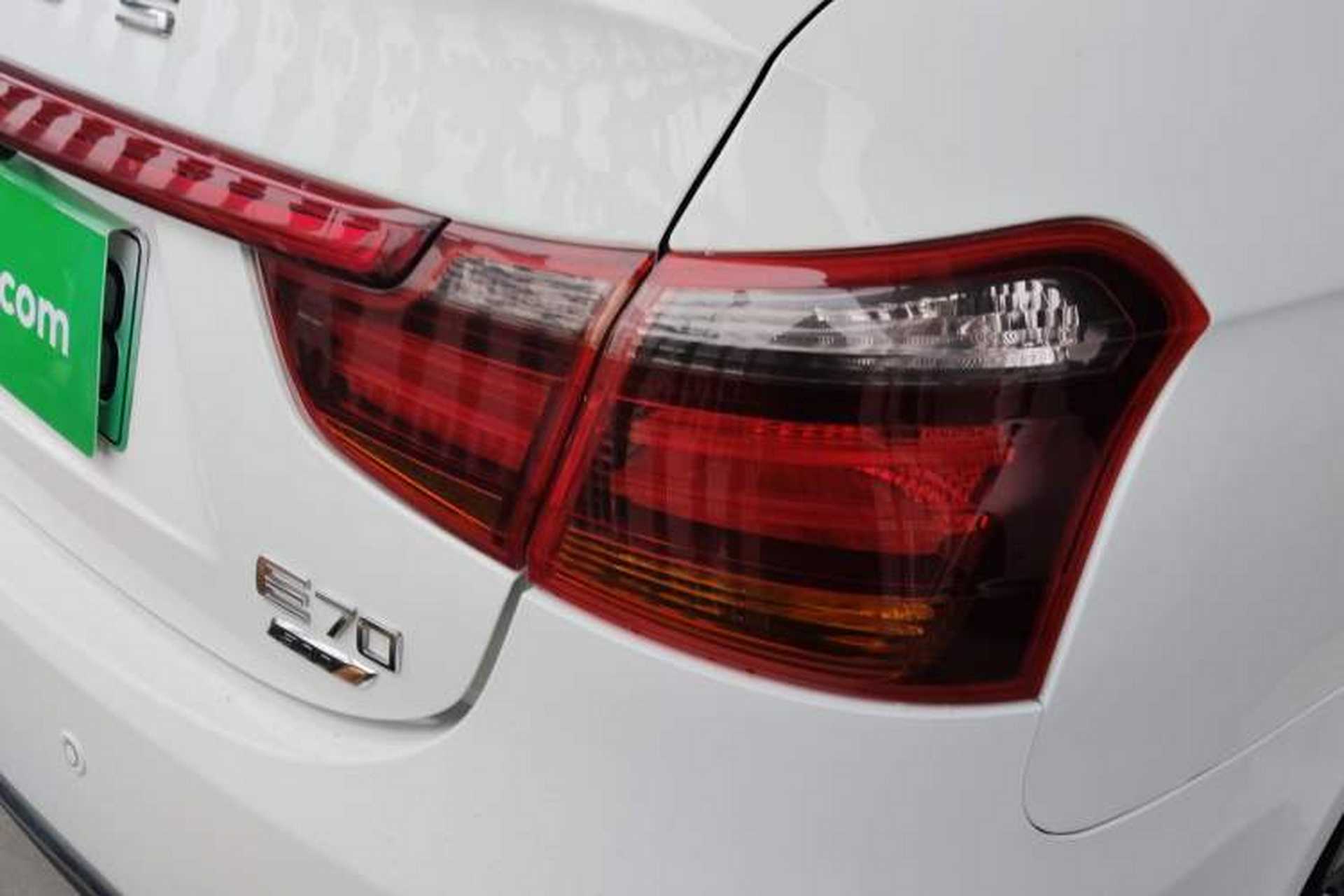 Used Dongfeng Aeolus E70 2021 Revised Version 2 500 Ultra-Comfort Edition Right Rear Taillight