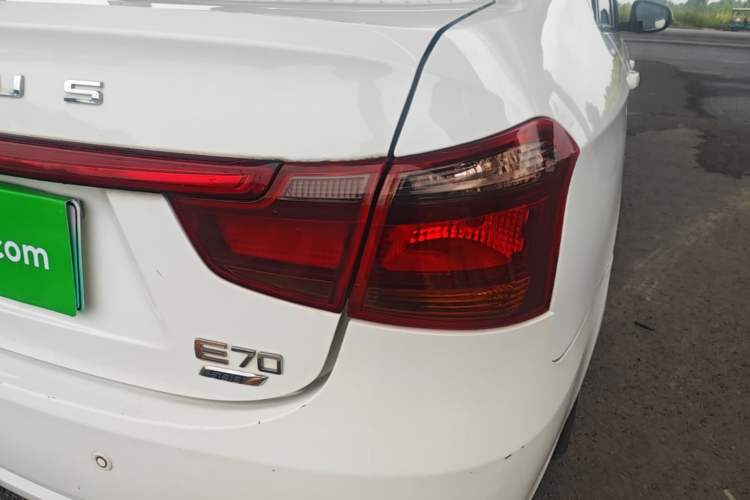 Used Dongfeng Aeolus E70 2021 Revised Version 3 500 Ultra-Comfort Edition Right Rear Taillight