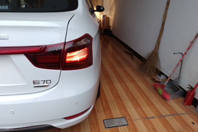 Used Dongfeng Aeolus E70 2021 Revised Version 360H Battery-Swap Edition Right Rear Taillight