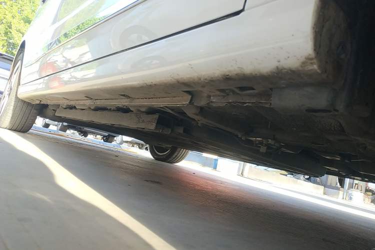 Used Dongfeng Aeolus E70 2021 Revised Version 360H Battery-Swap Edition Right Side Sill