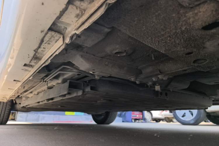 Used Dongfeng Aeolus E70 2021 360H Battery-Swap Version Right Side Sill
