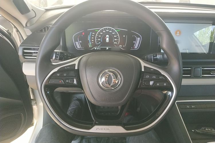 Used Dongfeng Aeolus E70 2021 Revised Version 360H Battery-Swap Edition Steering Wheel