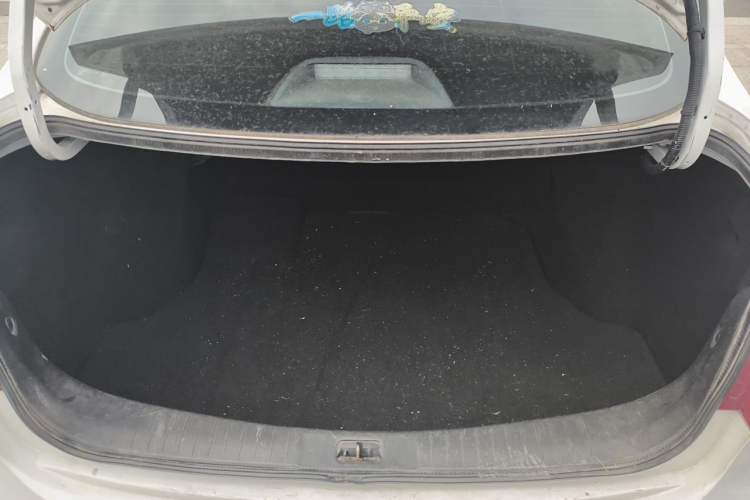 Used Dongfeng Aeolus E70 2021 500 Ultra-Comfort Edition Trunk