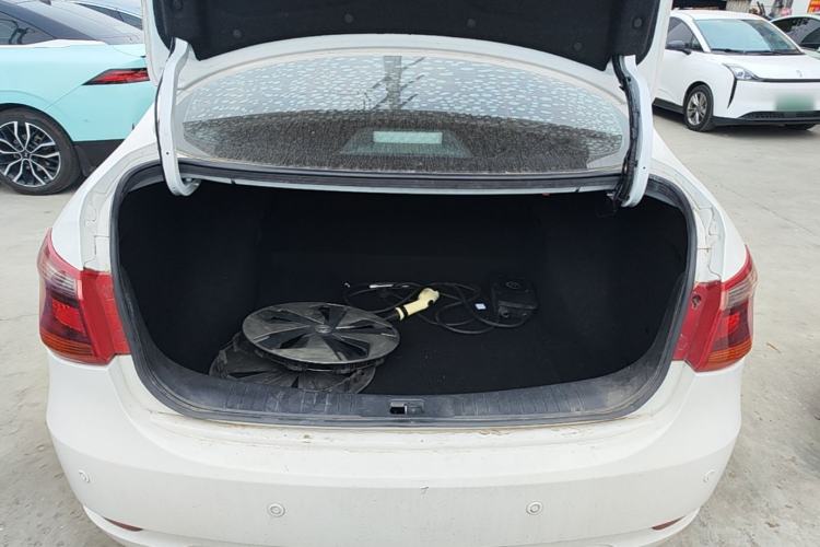 Used Dongfeng Aeolus E70 2021 Revised Version 3 500 Ultra-Comfort Edition Trunk