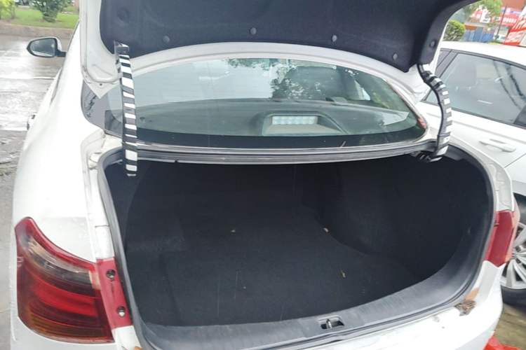 Used Dongfeng Aeolus E70 2021 Revised Version 500 Ultra-Comfort Edition Trunk