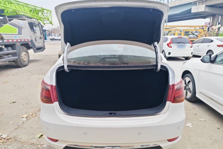 Used Dongfeng Aeolus E70 2021 500 Pro Deluxe Edition Trunk