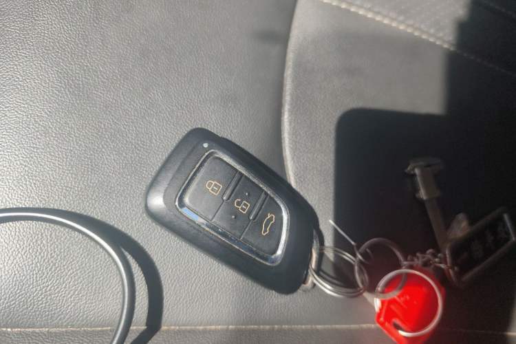 Used Dongfeng Aeolus E70 2021 Revised Version 3 500 Ultra-Comfort Edition Vehicle Key