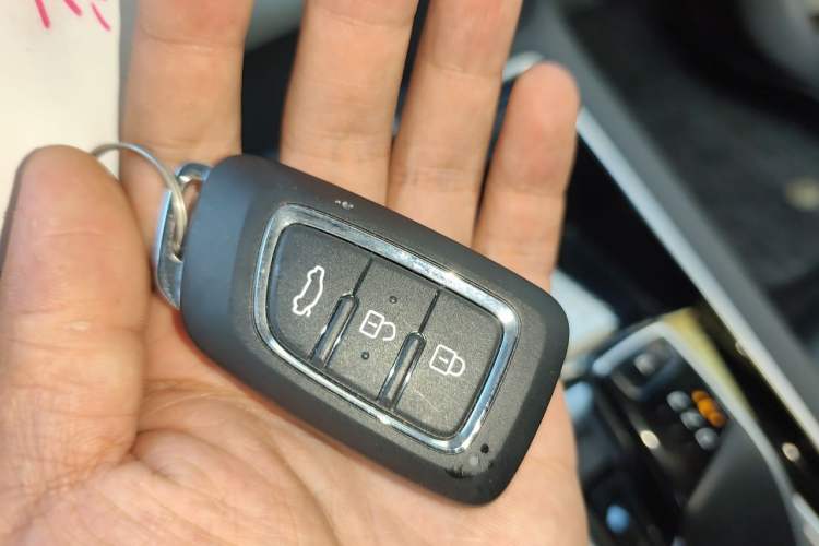 Used Dongfeng Aeolus E70 2021 Revised Version 500 Ultra-Comfort Edition Vehicle Key