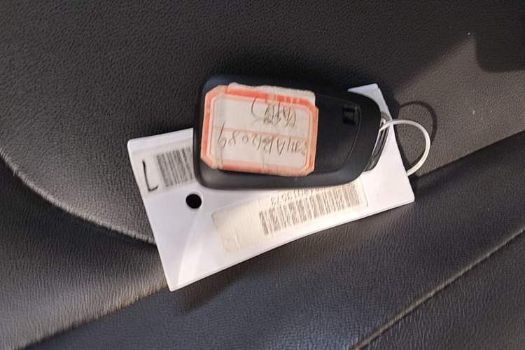 Used Dongfeng Aeolus E70 2021 360H Battery-Swap Version Vehicle Key