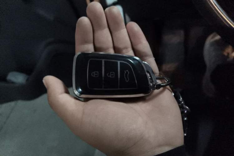 Used Dongfeng Aeolus E70 2021 Revised Version 3 500 Ultra-Comfort Edition Vehicle Key