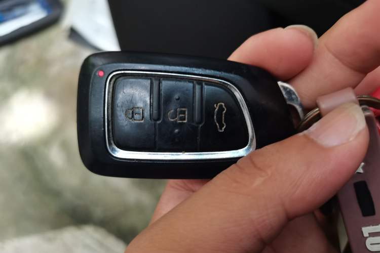 Used Dongfeng Aeolus E70 2021 Revised Version 3 500 Ultra-Comfort Edition Vehicle Key