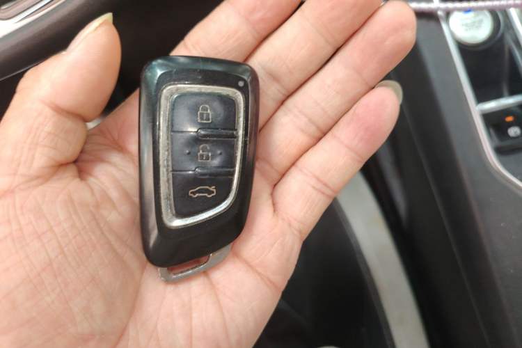 Used Dongfeng Aeolus E70 2021 500 PLUS Ultra-Comfort Edition Vehicle Key