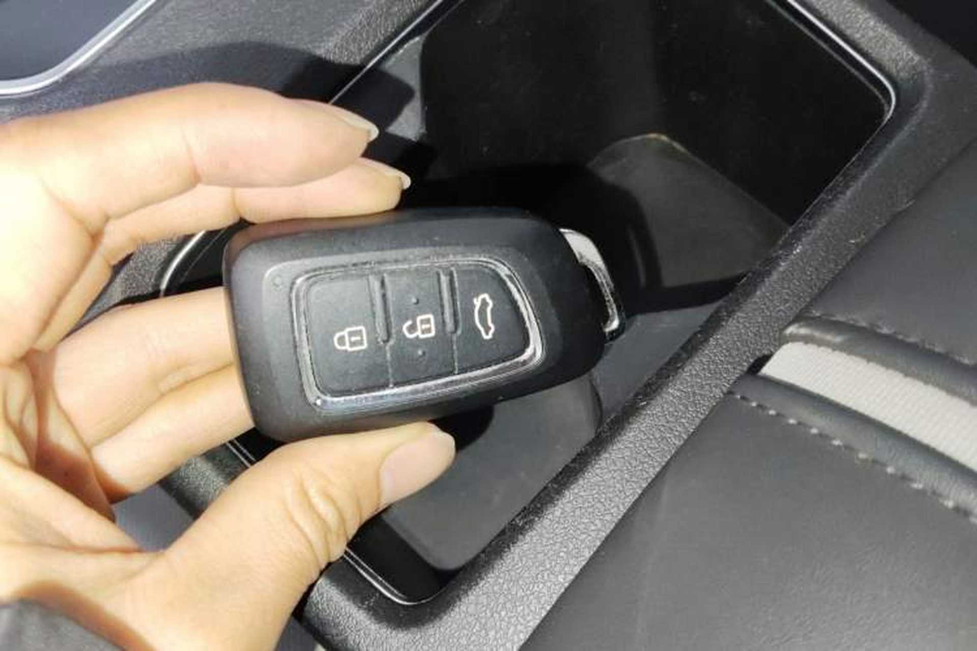 Used Dongfeng Aeolus E70 2021 Revised Version 2 500 Ultra-Comfort Edition Vehicle Key