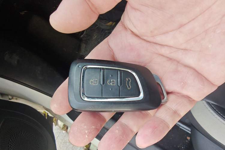 Used Dongfeng Aeolus E70 2021 Revised Version 360H Battery-Swap Edition Vehicle Key