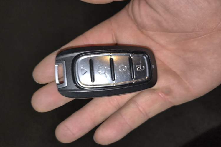 Used Dongfeng Aeolus E70 2021 360H Battery-Swap Version Vehicle Key