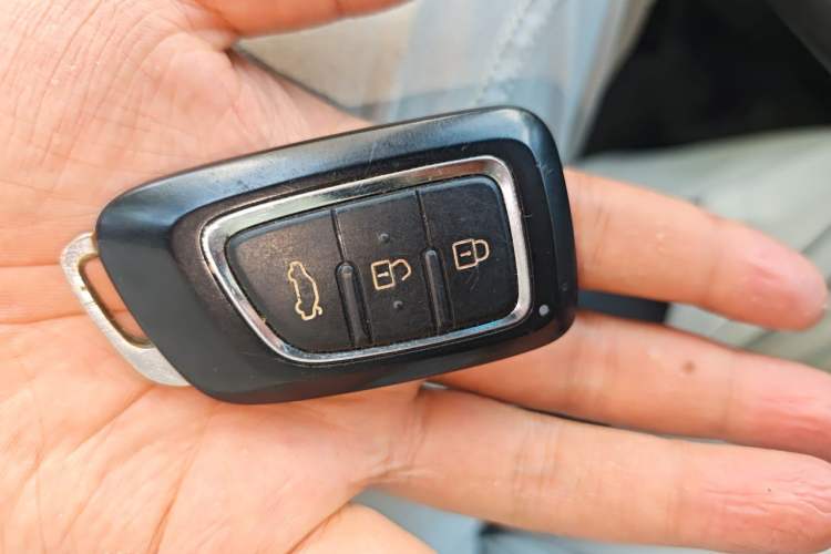 Used Dongfeng Aeolus E70 2021 Revised Version 500 Ultra-Comfort Edition Vehicle Key