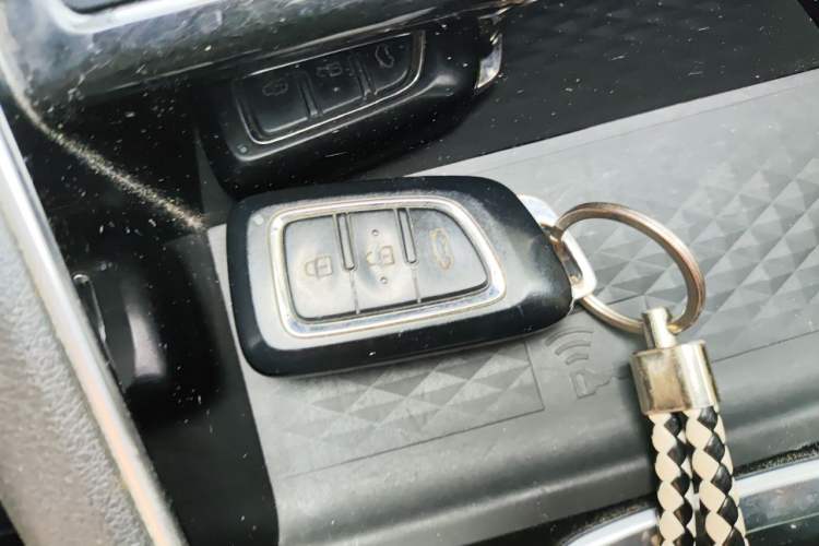 Used Dongfeng Aeolus E70 2021 Revised Version 500 Ultra-Comfort Edition Vehicle Key