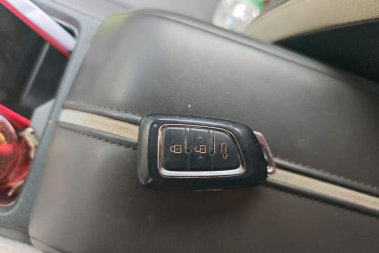 Used Dongfeng Aeolus E70 2021 Revised Version 2 500 Ultra-Comfort Edition Vehicle Key