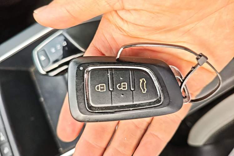 Used Dongfeng Aeolus E70 2021 Revised Version 360H Battery-Swap Edition Vehicle Key