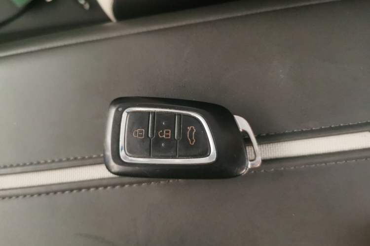 Used Dongfeng Aeolus E70 2021 Revised Version 3 500 Ultra-Comfort Edition Vehicle Key